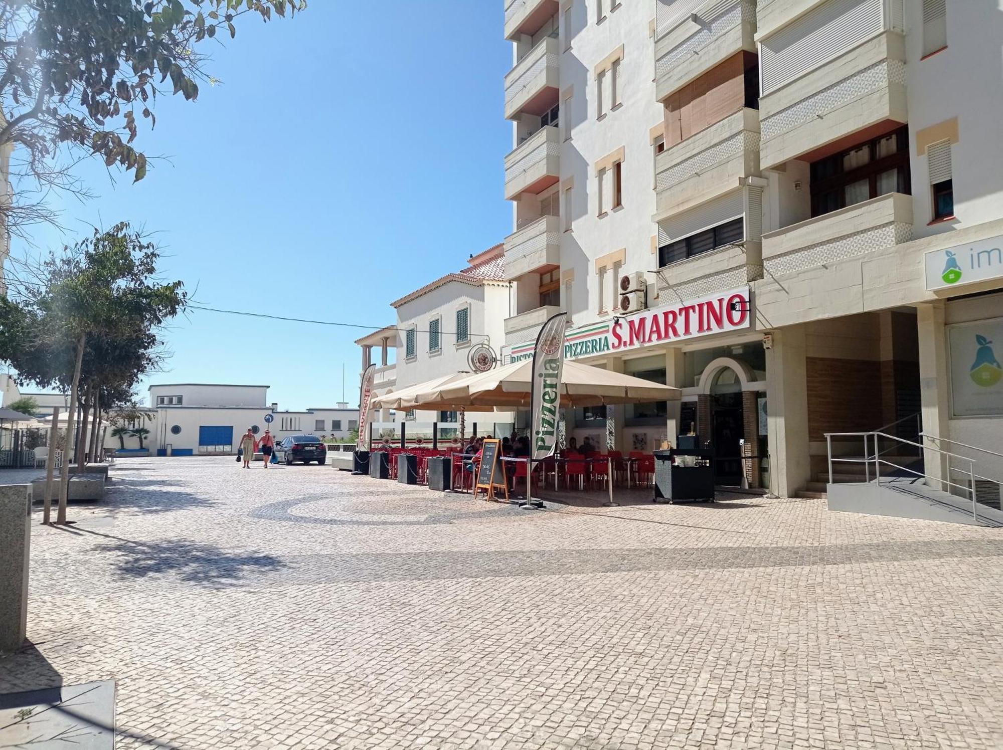 Casino Blu: 50M To Beach, In Town Center Armação de Pêra Екстериор снимка