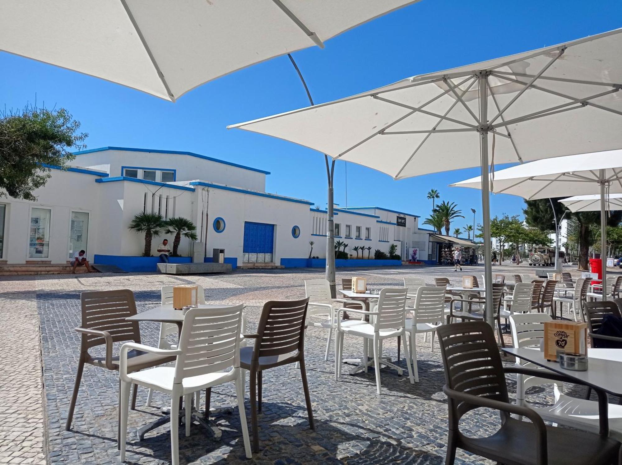 Casino Blu: 50M To Beach, In Town Center Armação de Pêra Екстериор снимка