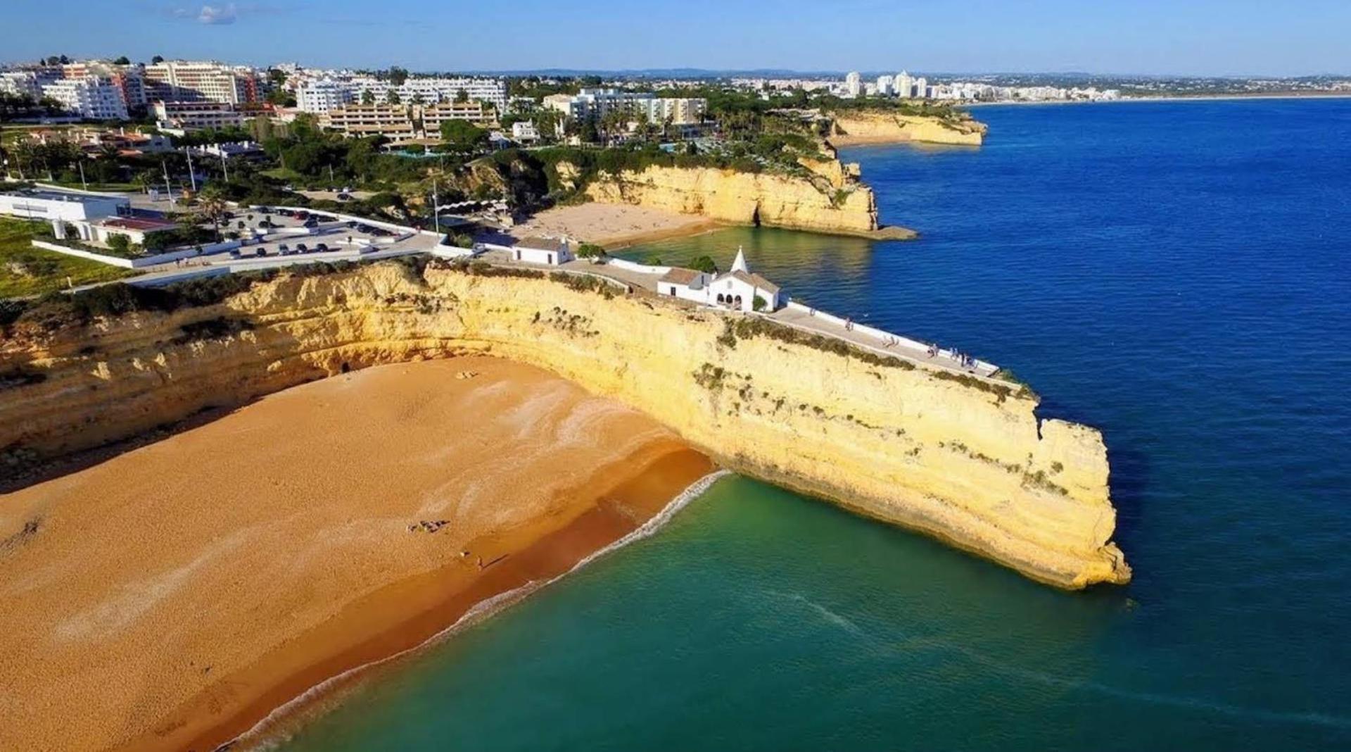 Casino Blu: 50M To Beach, In Town Center Armação de Pêra Екстериор снимка